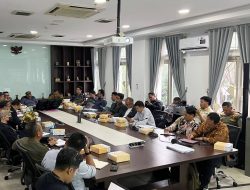 Pansus 3 DPRD Soroti Masalah Izin dan Reklame Ilegal di Pembahasan Raperda Baru
