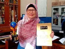 Keren ! Kepala SDN 208 Luginasari Sukagalih Bandung Yang Sarat Prestasi