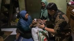 Nenek Ai Mimin dan Hodijah Terima Bantuan Lewat Program “Bandung Nyaah Ka Indung”