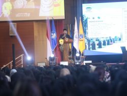 Wakil Walikota Bandung, Erwin Memberikan Motivasi Kepada Mahasiswa Baru Universitas Sangga Buana