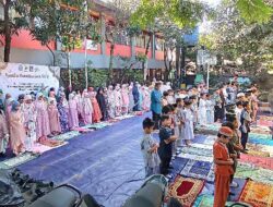 Sanlat Ramadan, Tanamkan Kebiasaan Ibadah Materi Keagamaan hingga Pemulasaraan Jenazah pada Siswa SDN 083 Babakan Surabaya