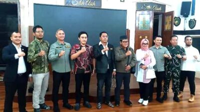 Sambut HUT ke-80 Kodam III/Siliwangi, Gelar Pameran dan Lelang Mahakarya Firdaus Alamhudi Satu-satunya Maestro Pelukis Bulu Ayam di Dunia