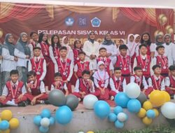 Hujan Air Mata di Acara Pelepasan Kelas VI di SDN 166 Ciateul Kota Bandung