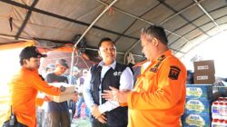 Pedulia Bencana Kampung Adat Ciptamulya, BRI Region 9 Bandung Salurkan Bantuan Logistik dan Survival Kit Bersama YBM BRILian