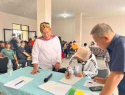 BAZNAS Jabar Salurkan Rp300 Juta, Ringankan Beban Korban Kebakaran SPBE Cimuning